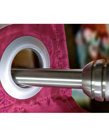 Les oeillets clipsables se posent facilement à la main grâce à leur fermeture clic. Œillets PVC clips