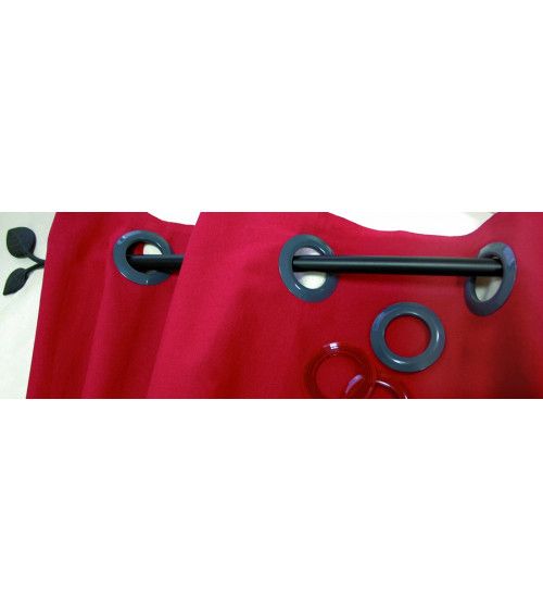 Les oeillets clipsables se posent facilement à la main grâce à leur fermeture clic. Œillets PVC clips