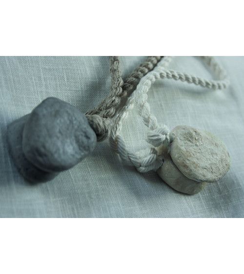 embrasse rideaux, galet, design, décoration, pas cher, facile à poser, sans perçage