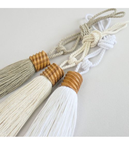 Embrasse à rideau en bois d'olivier luxe passementerie