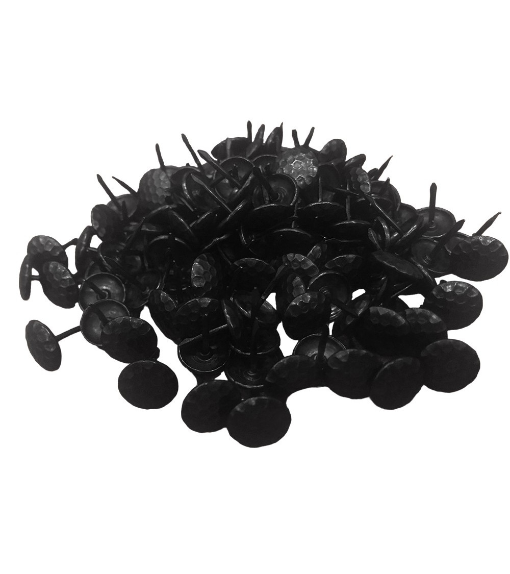 fabrication meubles, clous, pas cher, réfection fauteuil, clou décoratif avec une tête martelée, bricolage, DIY fabrication meubles, clous, pas cher, réfection fauteuil, clou décoratif avec une tête martelée, bricolage, DIY