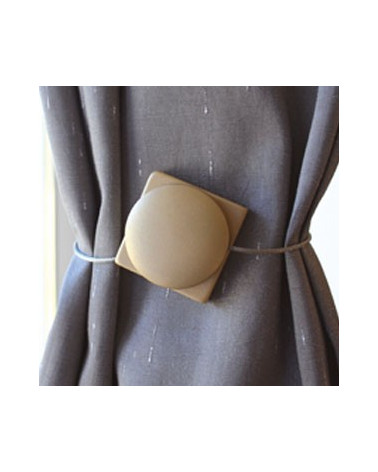 Embrasse aimantée originale et design pour votre décoration intérieure, pas cher et disponible en plusieurs coloris